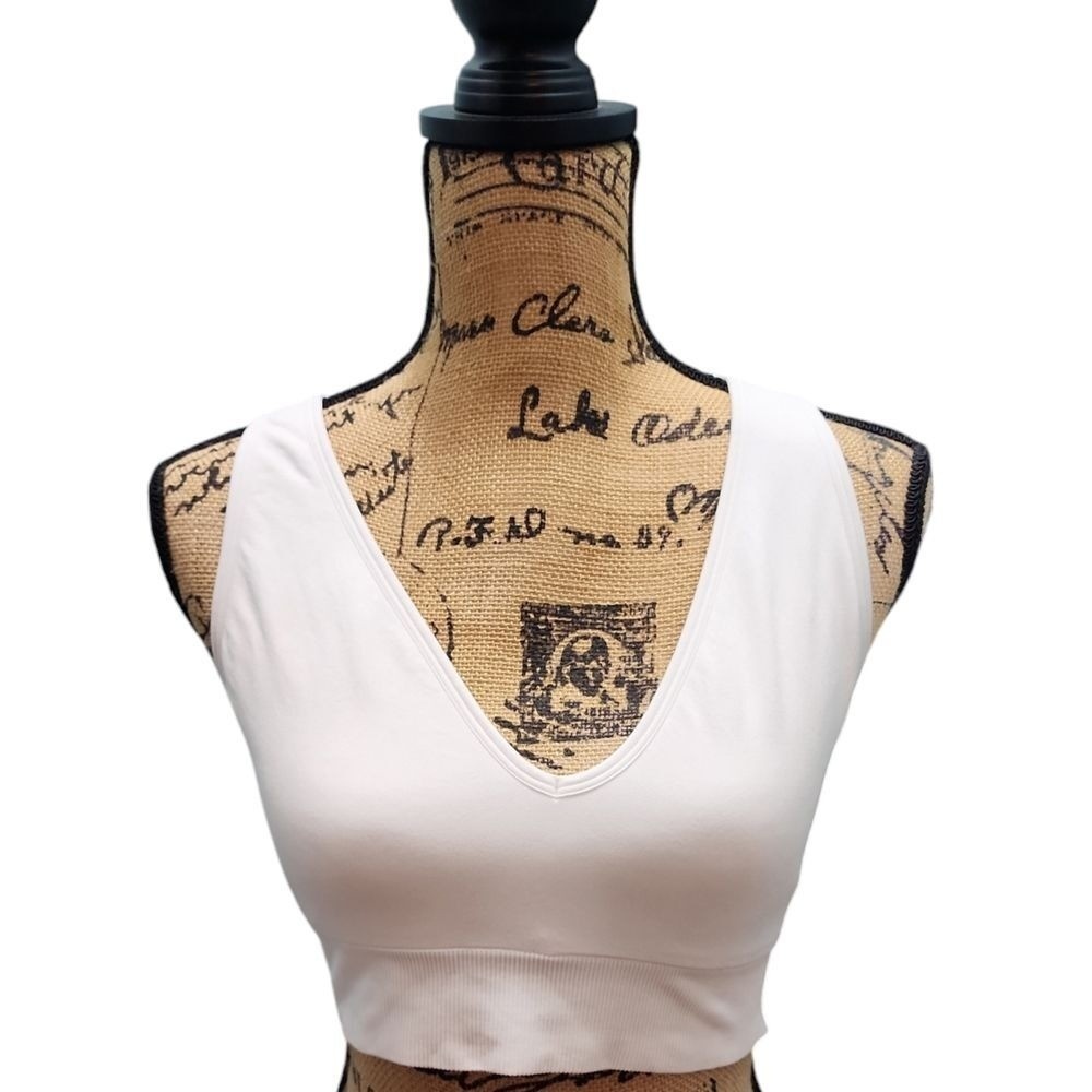 Spirituelle White Ribbed Racerback Sports Bra Workout Yoga Athletic Top Small